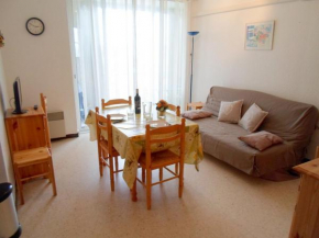 Appartement avec balcon fermé, climatisé et animaux admis à Balaruc-les-Bains - FR-1-503-27
